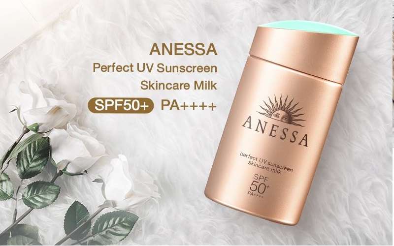 Kem chống nắng Anessa Perfect UV Sunscreen Skin Care Milk SPF 50+ và PA ++++